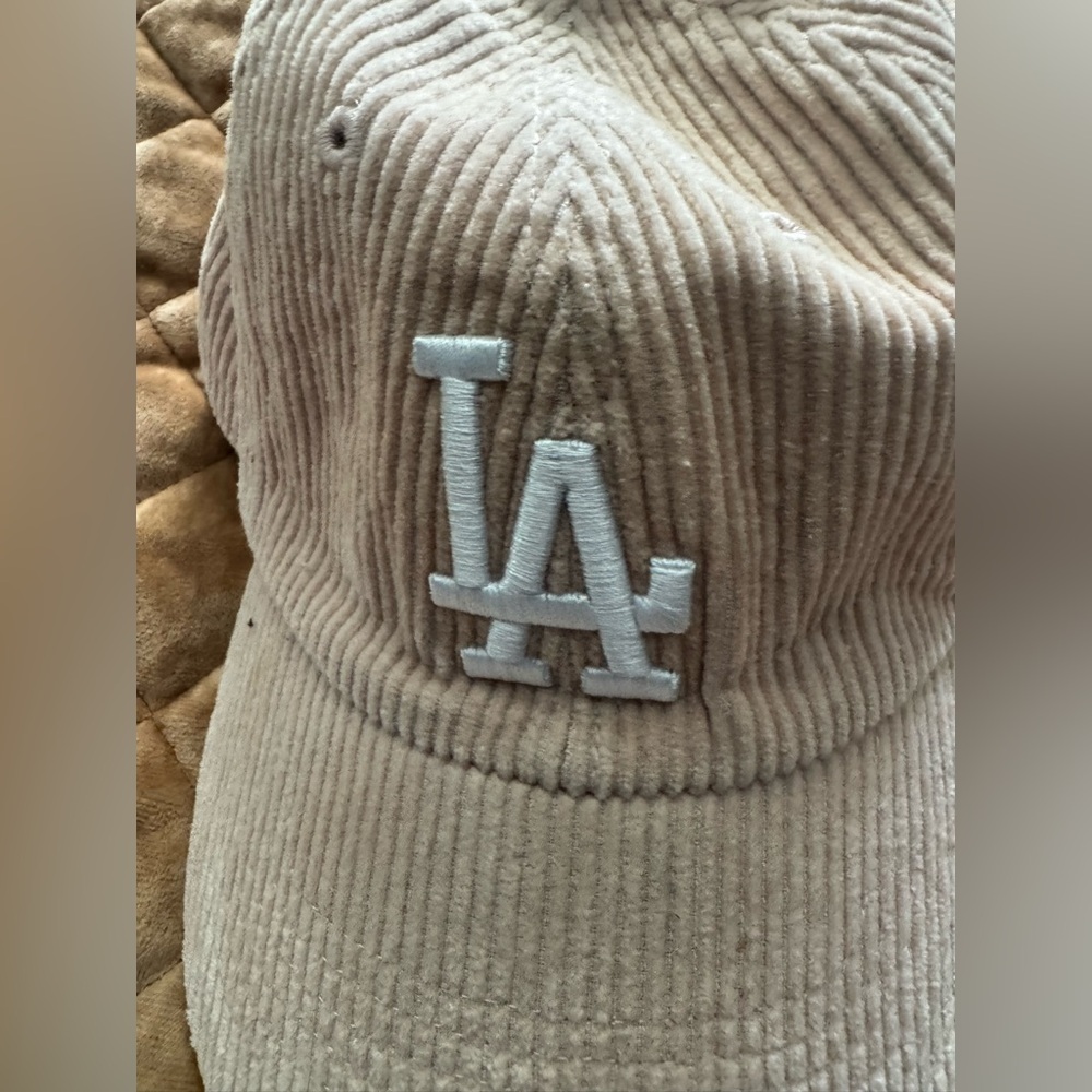 47 Brand Pale Pink &white corduroy Genuine Merchandise LA Dodgers cap/afjustable - Picture 12 of 12